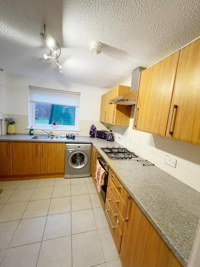 فيلا Cozy Nights Svp Detached House غلاسغو المظهر الخارجي الصورة